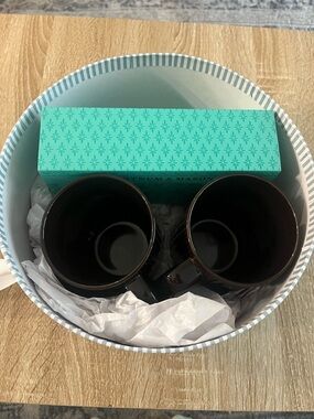 ❤️‍🔥BOGO free NWT Williams Sonoma Earl Grey Tea Gift Set Coffee Mugs Brown